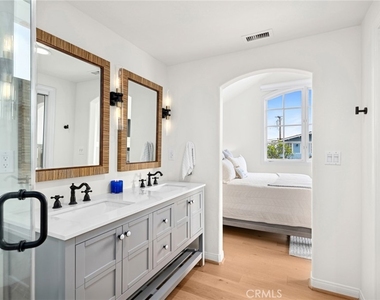 117 Marine Avenue - Photo Thumbnail 15