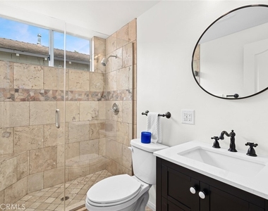 117 Marine Avenue - Photo Thumbnail 7