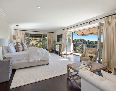 980 Stradella Road - Photo Thumbnail 9