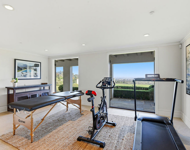 980 Stradella Road - Photo Thumbnail 17