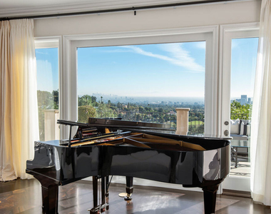 980 Stradella Road - Photo Thumbnail 4