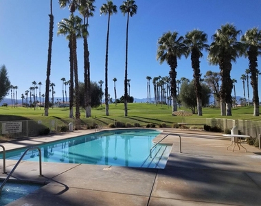 319 Vista Royale Drive - Photo Thumbnail 1
