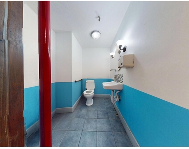 45-44 Vernon Blvd - Photo Thumbnail 5