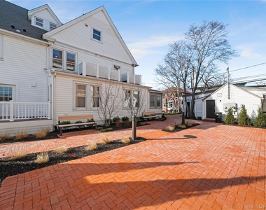 584 Main Street - Photo Thumbnail 6