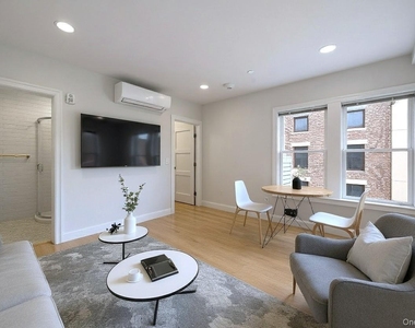 584 Main Street - Photo Thumbnail 12