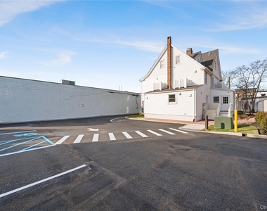 584 Main Street - Photo Thumbnail 7
