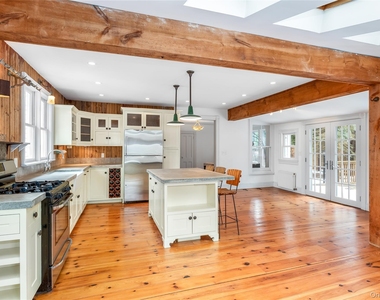 685 Orchard Street - Photo Thumbnail 2