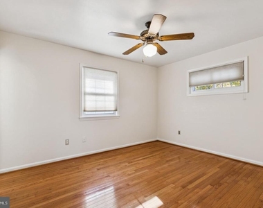 7714 Arlen Street - Photo Thumbnail 3