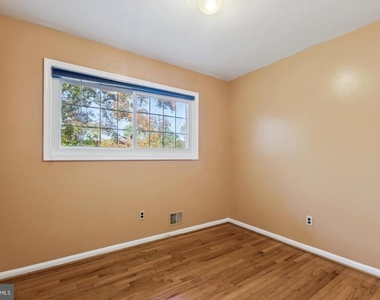 7714 Arlen Street - Photo Thumbnail 9