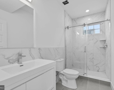 809 Diamond Street - Photo Thumbnail 3