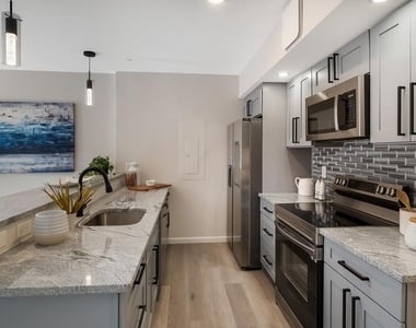 1825 Callowhill Street - Photo Thumbnail 2
