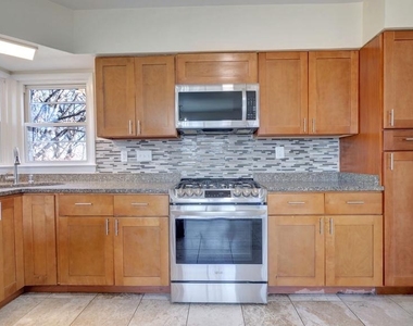 1604 Woodhill Court - Photo Thumbnail 3