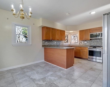 1604 Woodhill Court - Photo Thumbnail 5
