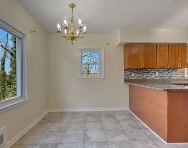 1604 Woodhill Court - Photo Thumbnail 6