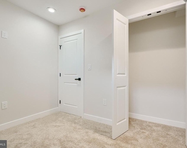 602 S Streeper Street - Photo Thumbnail 24