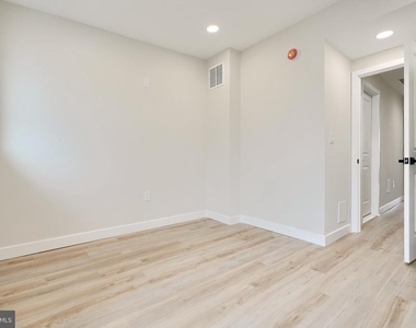 602 S Streeper Street - Photo Thumbnail 16