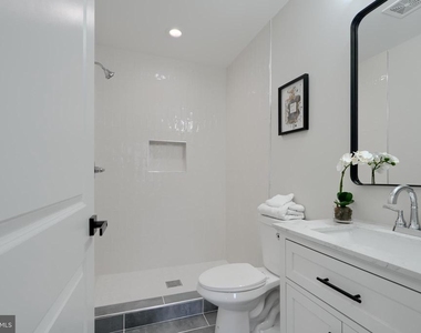 602 S Streeper Street - Photo Thumbnail 12