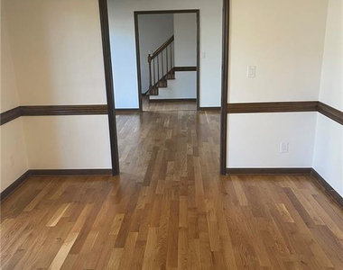609 Georgetown Circle - Photo Thumbnail 3