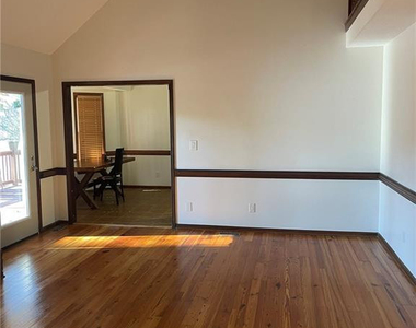 609 Georgetown Circle - Photo Thumbnail 5