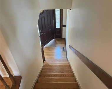 609 Georgetown Circle - Photo Thumbnail 2