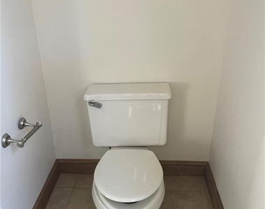 609 Georgetown Circle - Photo Thumbnail 12