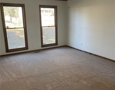 609 Georgetown Circle - Photo Thumbnail 10