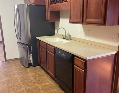 609 Georgetown Circle - Photo Thumbnail 15