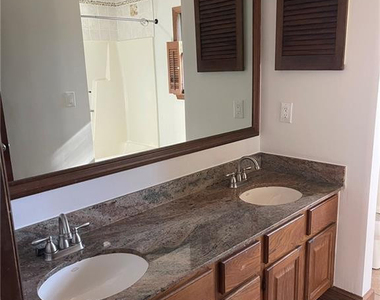 609 Georgetown Circle - Photo Thumbnail 13