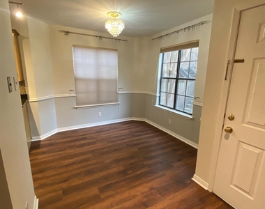 2906 West Ave - Photo Thumbnail 2