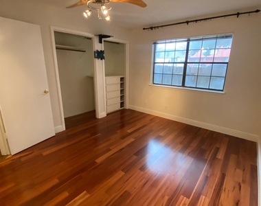 2906 West Ave - Photo Thumbnail 5