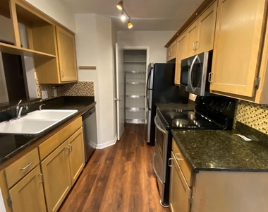 2906 West Ave - Photo Thumbnail 1