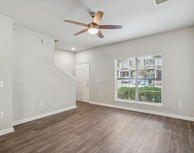 405 Phillip Boulevard - Photo Thumbnail 20