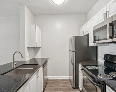 405 Phillip Boulevard - Photo Thumbnail 7