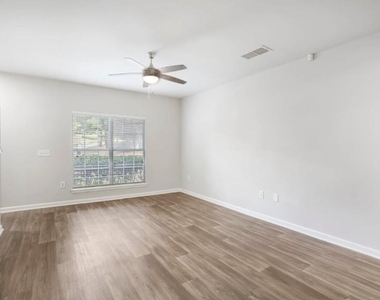 405 Phillip Boulevard - Photo Thumbnail 16