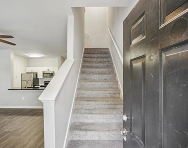 405 Phillip Boulevard - Photo Thumbnail 22