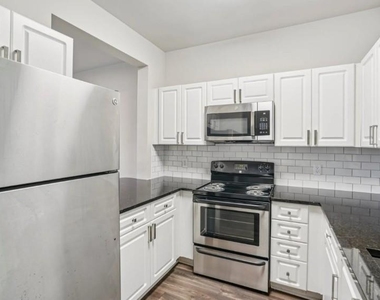405 Phillip Boulevard - Photo Thumbnail 4