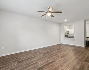 405 Phillip Boulevard - Photo Thumbnail 16