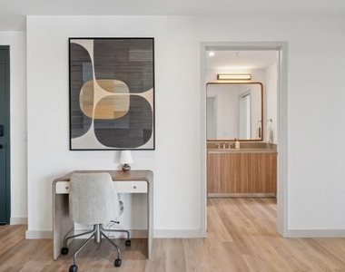 660 11th Street Nw - Photo Thumbnail 3