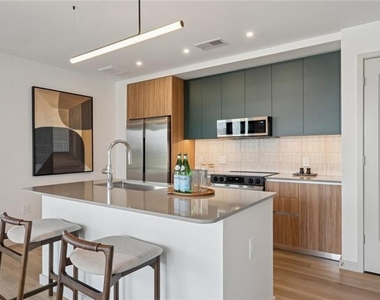 660 11th Street Nw - Photo Thumbnail 2