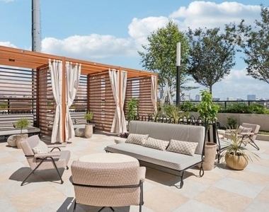 660 11th Street Nw - Photo Thumbnail 25