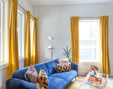 724 Charles Allen Drive Ne - Photo Thumbnail 4
