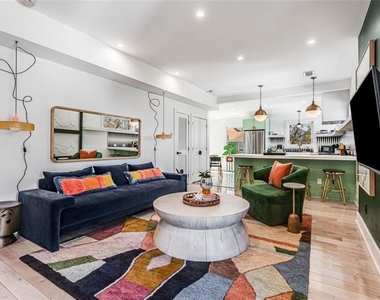 724 Charles Allen Drive Ne - Photo Thumbnail 8