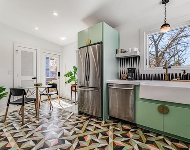 724 Charles Allen Drive Ne - Photo Thumbnail 20