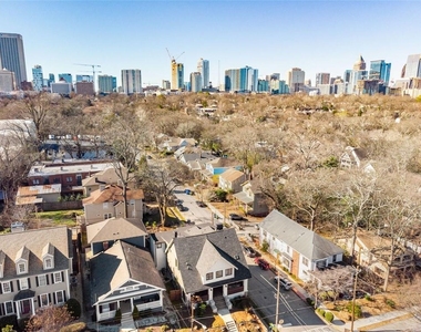 724 Charles Allen Drive Ne - Photo Thumbnail 2