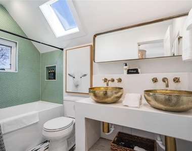 724 Charles Allen Drive Ne - Photo Thumbnail 31