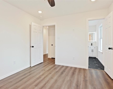 310 Delmar Street - Photo Thumbnail 14