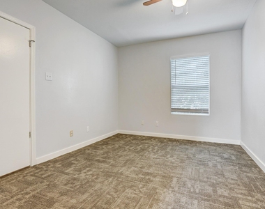 3345 Reeves Street - Photo Thumbnail 7