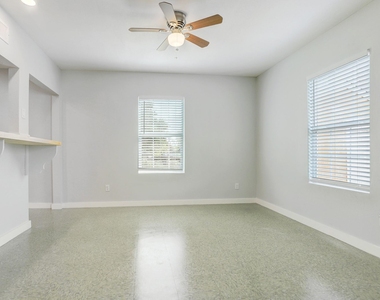 3345 Reeves Street - Photo Thumbnail 3