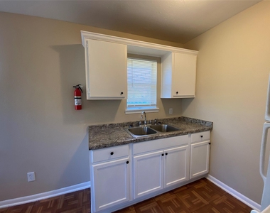 3024 Elgin Street - Photo Thumbnail 2