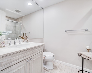 8787 Bay Colony Drive - Photo Thumbnail 26